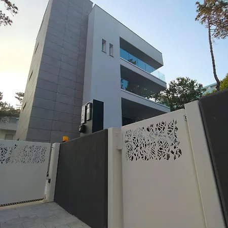 Crystal Deluxe Линьяно-Саббьядоро