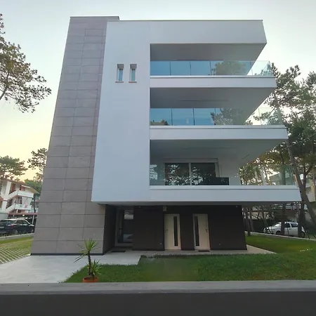 Crystal Deluxe Апартаменты Линьяно-Саббьядоро