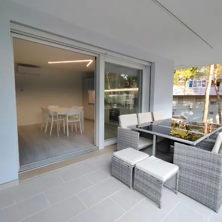 Daire Crystal Deluxe Lignano Sabbiadoro