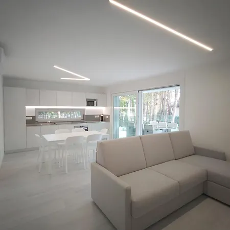 Crystal Deluxe Daire Lignano Sabbiadoro