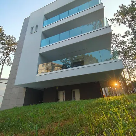 Daire Crystal Deluxe *